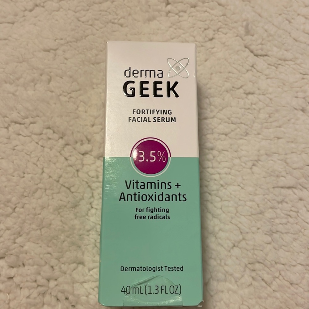 Derma geek facial serum 3.5% vitamins antioxidants